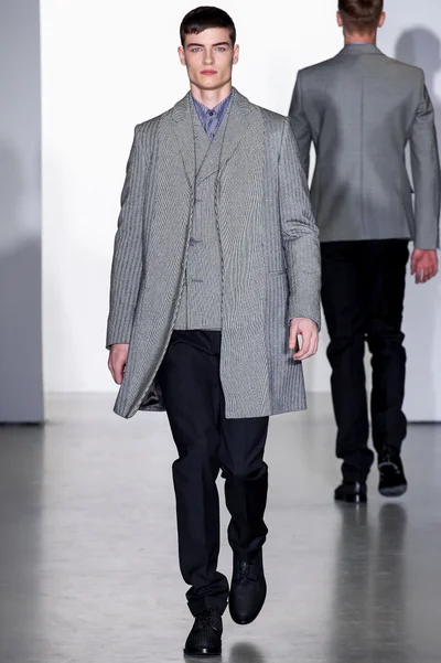 Look 17